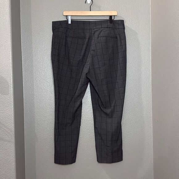 Ann Taylor Factory Black Windowpane Plaid Pull On Ankle Trouser Pants - Picture 6 of 8